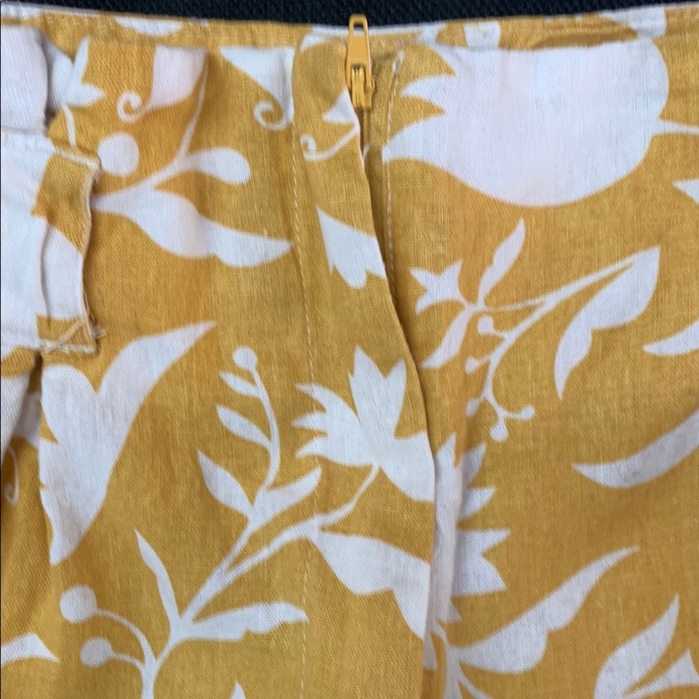 Rachel Zoe High Waist Yellow and White Floral Shorts - Picture 3 of 9